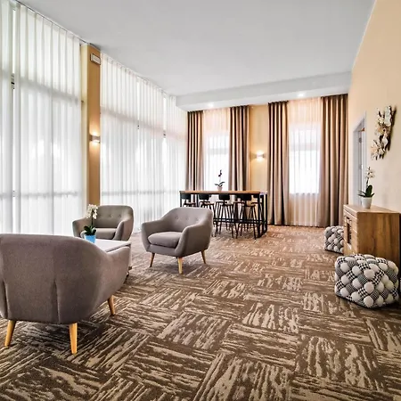 Hotel Toscanina Garni 4*