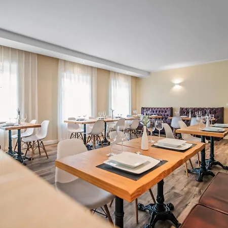 Toscanina Garni Szálloda Dobrovo