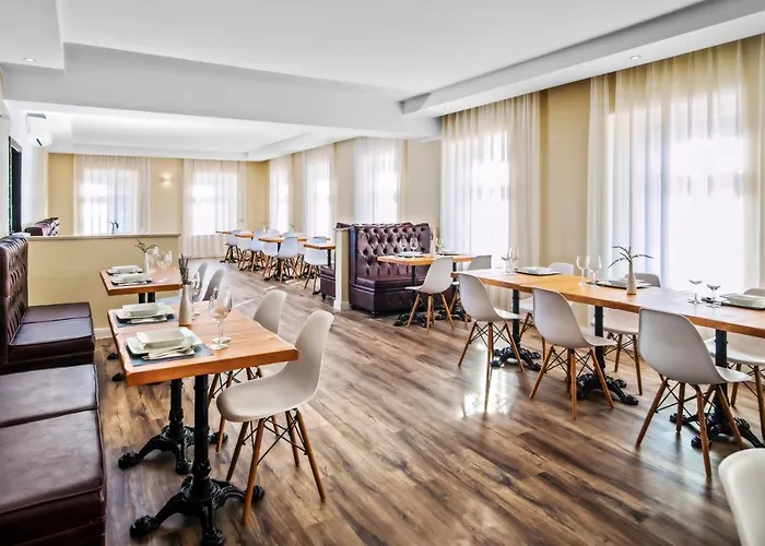 Toscanina Garni 4* Dobrovo