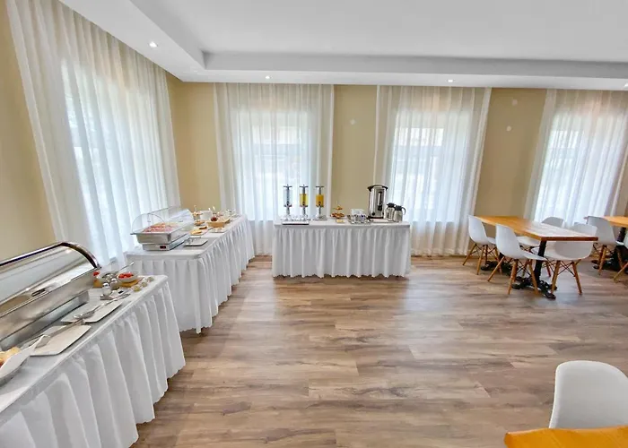 Toscanina Garni Dobrovo