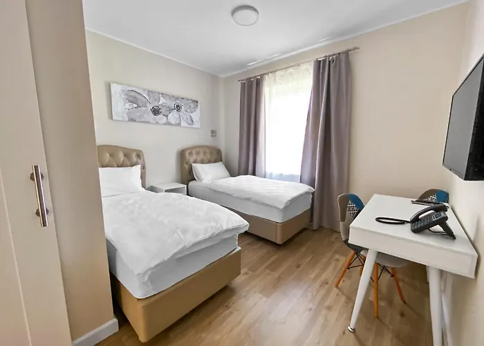 Toscanina Garni Hotel Dobrovo